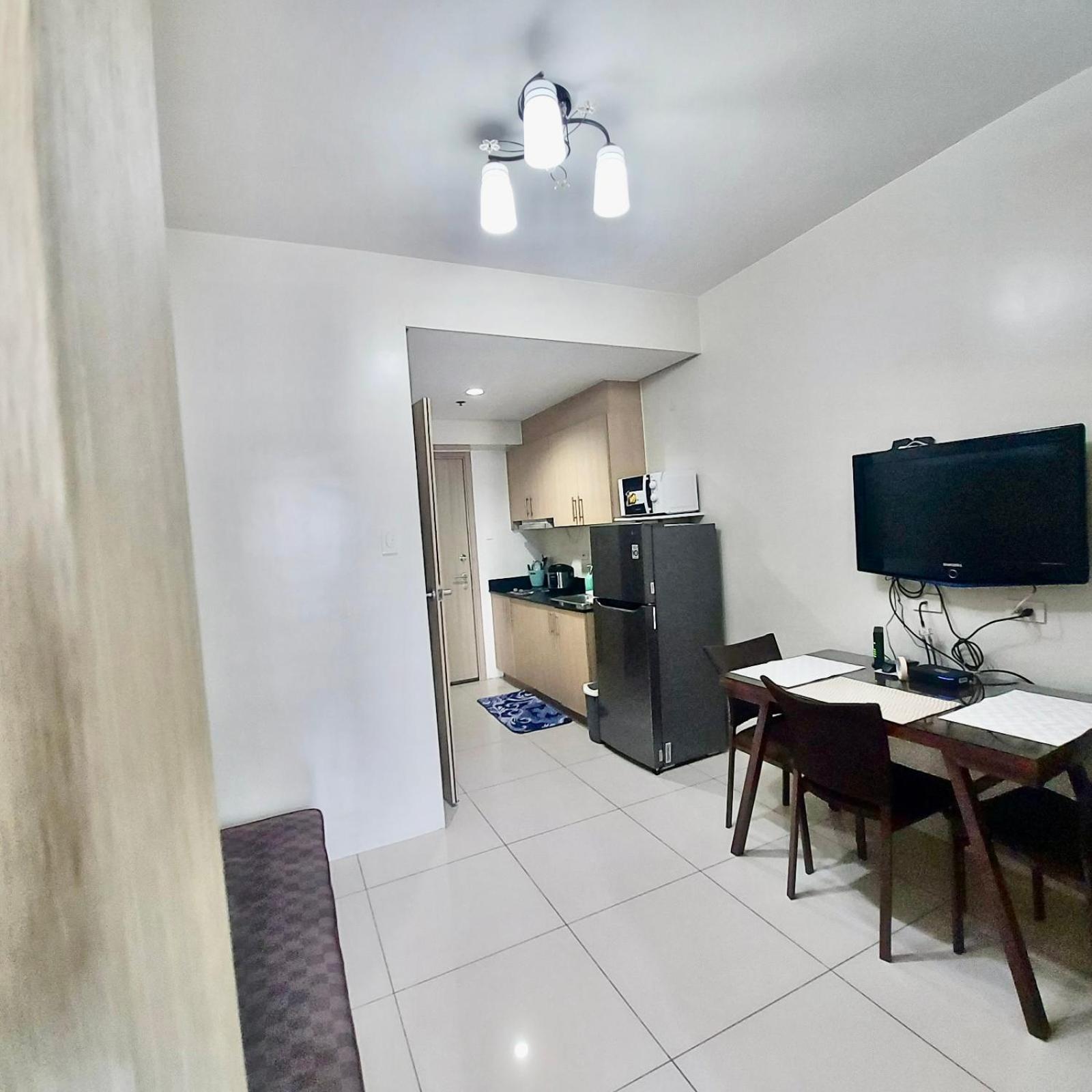 De Luxe, Standard And Studio Suites -The Breeze Residences-Close To Airport,Mall Of Asia, Us Embassy Manila Zewnętrze zdjęcie